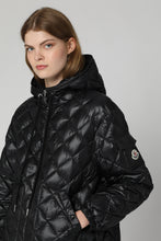 Load image into Gallery viewer, Hood padded jacket
