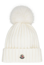 Load image into Gallery viewer, Ribbed pom-pom beanie
