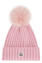 Load image into Gallery viewer, Ribbed pom-pom beanie

