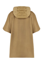 Load image into Gallery viewer, Wool cape
