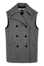 Load image into Gallery viewer, Wool vest
