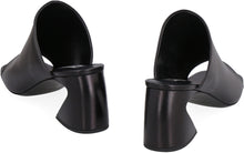 Load image into Gallery viewer, Leather mules
