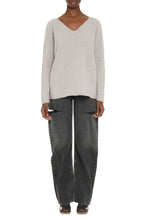 Load image into Gallery viewer, THE (Knit) - Cashmere blend pullover
