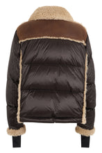 Load image into Gallery viewer, Padded jacket in nappa and shearling Argens
