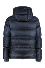 Load image into Gallery viewer, Short down jacket Rivau with hood
