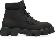 Load image into Gallery viewer, Lace-up boots in suede leather Peak City
