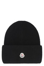 Load image into Gallery viewer, Ribbed knit beanie
