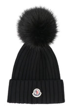 Load image into Gallery viewer, Ribbed pom-pom beanie
