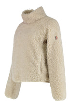 Load image into Gallery viewer, Sweater with turtleneck in Teddy
