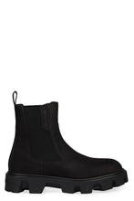 Load image into Gallery viewer, Peak City leather Chelsea boots
