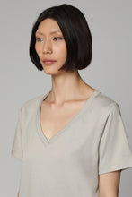 Load image into Gallery viewer, V-neck cotton T-shirt
