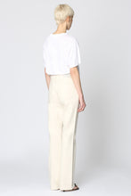 Load image into Gallery viewer, Straight leg jeans
