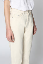 Load image into Gallery viewer, Straight leg jeans
