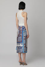Load image into Gallery viewer, Knitted crop top
