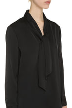 Load image into Gallery viewer, Crêpe-de-chine blouse
