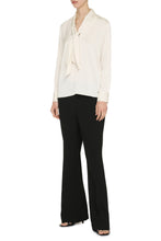 Load image into Gallery viewer, Crêpe-de-chine blouse
