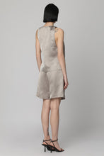 Load image into Gallery viewer, Knot front blouse
