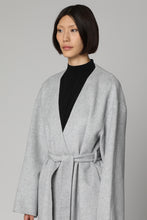 Load image into Gallery viewer, Wool coat
