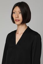 Load image into Gallery viewer, Crêpe blouse
