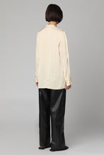 Load image into Gallery viewer, Crêpe blouse
