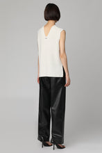Load image into Gallery viewer, Wool vest
