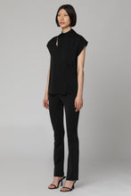 Load image into Gallery viewer, Crêpe blouse
