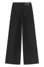 Load image into Gallery viewer, Wide-leg jeans
