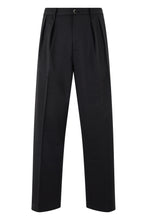 Load image into Gallery viewer, Trousers with pleats
