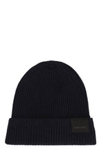 Load image into Gallery viewer, Ribbed knit beanie
