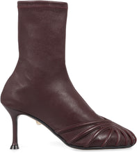 Load image into Gallery viewer, Iman boots in leather
