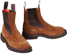 Load image into Gallery viewer, Silvia Suede chelsea boots
