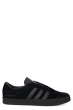 Load image into Gallery viewer, Leather sneakers with stripes
