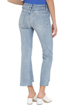 Load image into Gallery viewer, Le Crop Mini Boot  jeans
