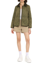 Load image into Gallery viewer, Barbour Clydebank quilted jacket
