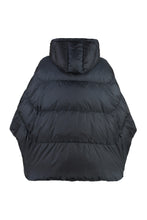 Load image into Gallery viewer, Reila padded cape
