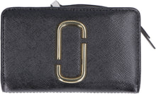 Load image into Gallery viewer, Snapshot leather wallet
