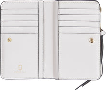 Load image into Gallery viewer, Snapshot leather wallet
