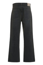 Load image into Gallery viewer, Straight jeans Third Cut
