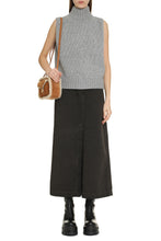 Load image into Gallery viewer, Wool blend knitted front vest
