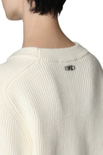 Load image into Gallery viewer, Merino wool crew-neck sweater
