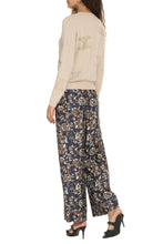 Load image into Gallery viewer, Mia cashmere sweater
