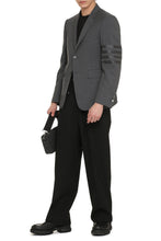 Load image into Gallery viewer, Single-breasted two-button jacket
