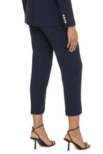 Load image into Gallery viewer, Cropped pants
