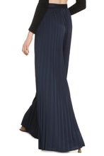 Load image into Gallery viewer, Satin trousers
