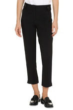 Load image into Gallery viewer, Cropped trousers
