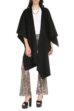 Load image into Gallery viewer, Kamin wool cape
