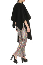 Load image into Gallery viewer, Kamin wool cape
