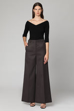 Load image into Gallery viewer, Oceano viscose V-neck pullover
