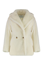 Load image into Gallery viewer, Double-breasted coat in faux fur

