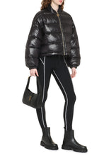 Load image into Gallery viewer, Short puffer jacket
